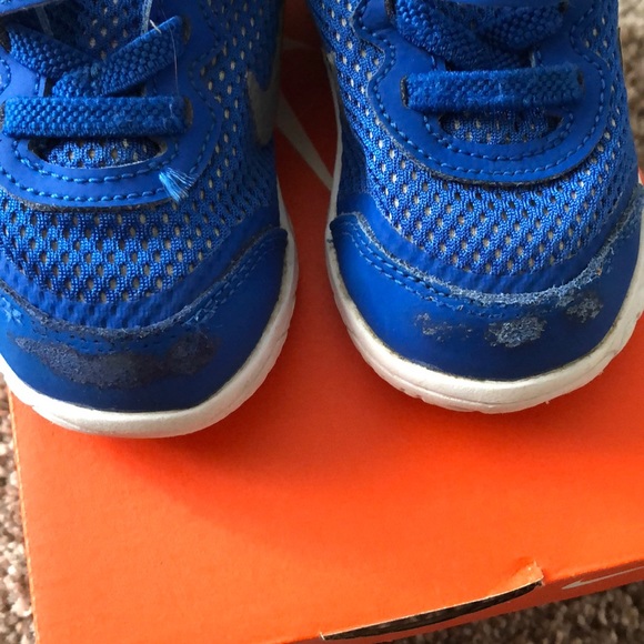 Nike toddler’s sneakers - Picture 3 of 6